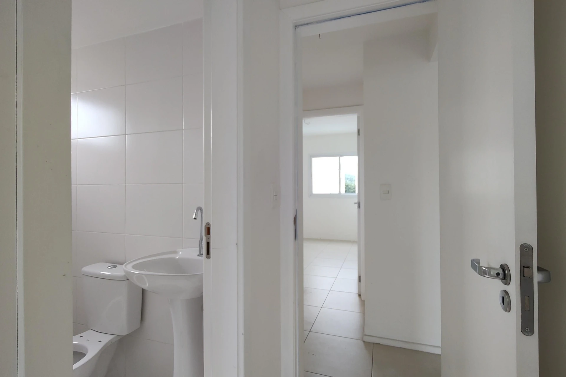 2-bedroom apartment with 1 en-suite and balcony — photo 46