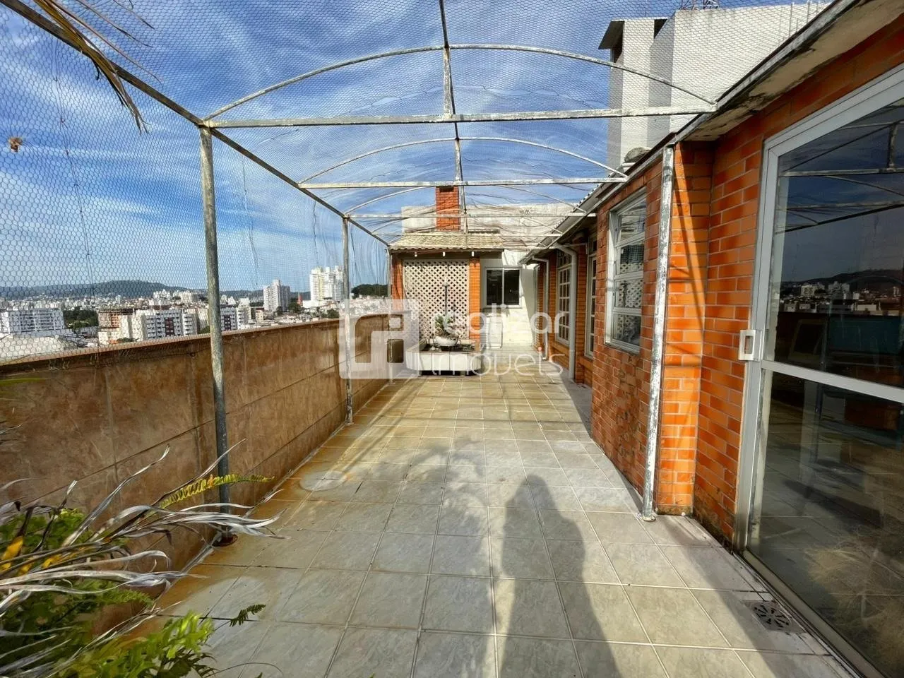 Penthouse with built-in balcony grill and 3 bedrooms — photo 24