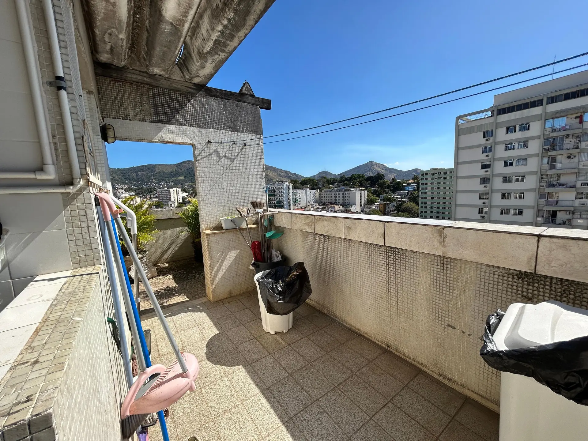 Furnished 4-bedroom rental apartment with 5 parking spaces — photo 27