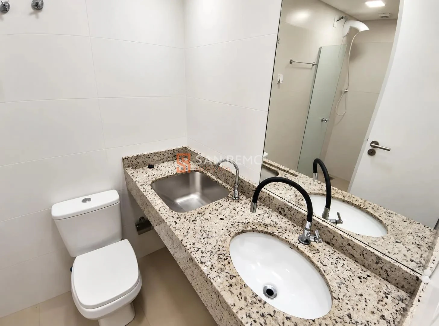 Washing machine in a one-bedroom apartment, 31 m² — photo 7