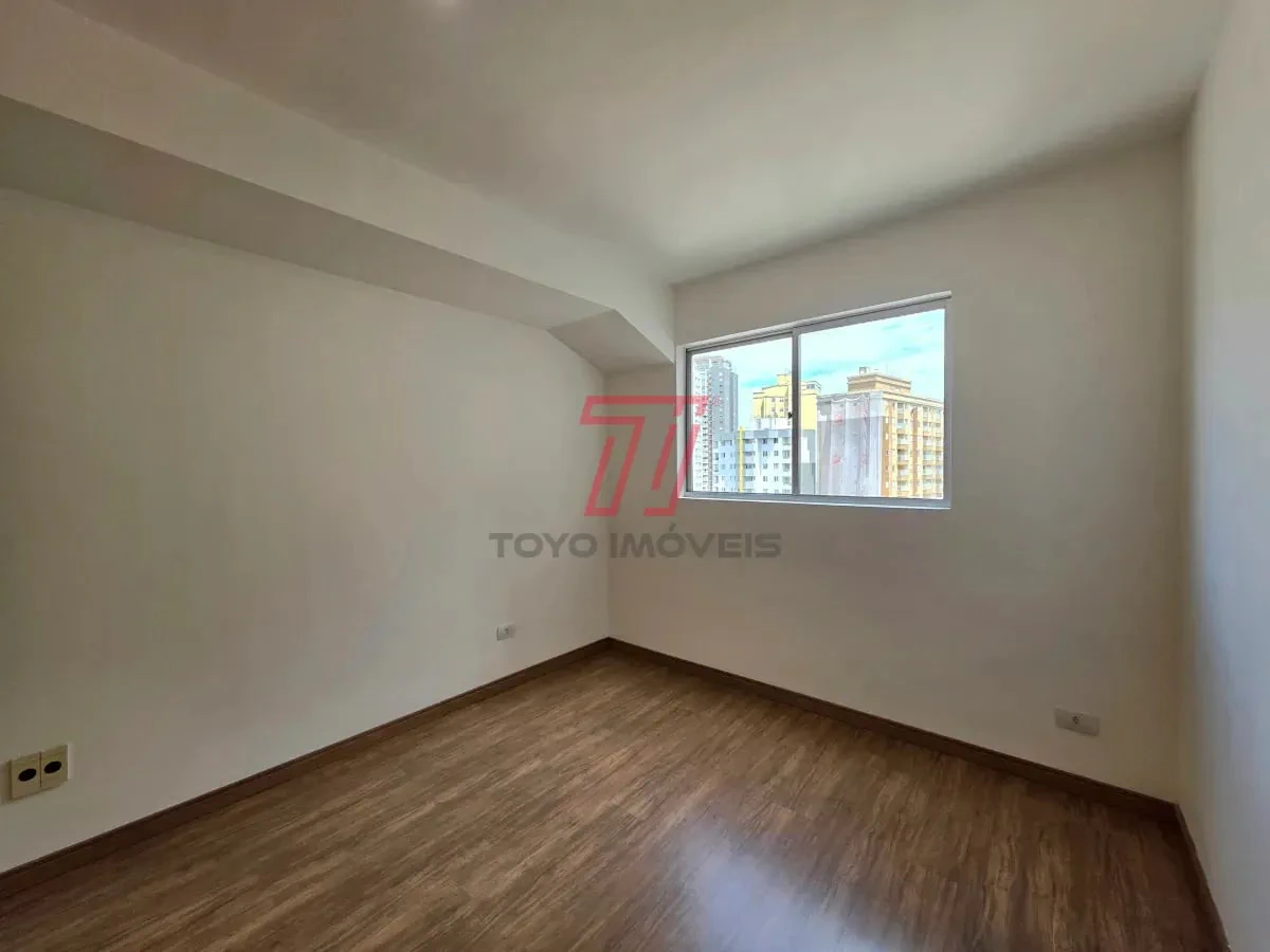 Деревянный пол или ламинат и 1 спальня: квартира 33 м² — photo 5