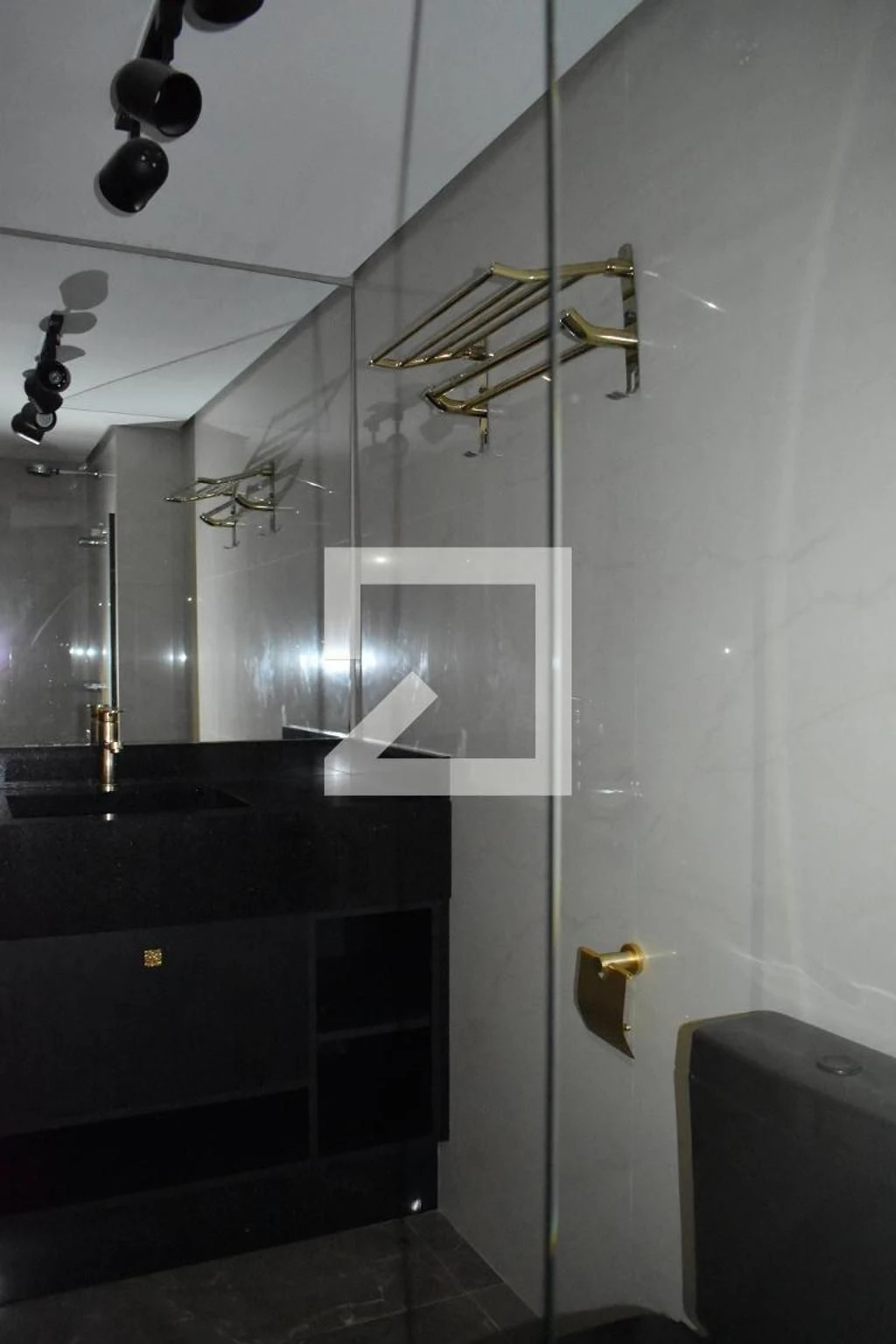 1-bedroom apartment with open-plan kitchen and pool — photo 27