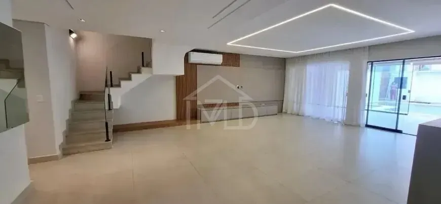 Casa com 4 quartos, 5 banheiros e 3 vagas — photo 17
