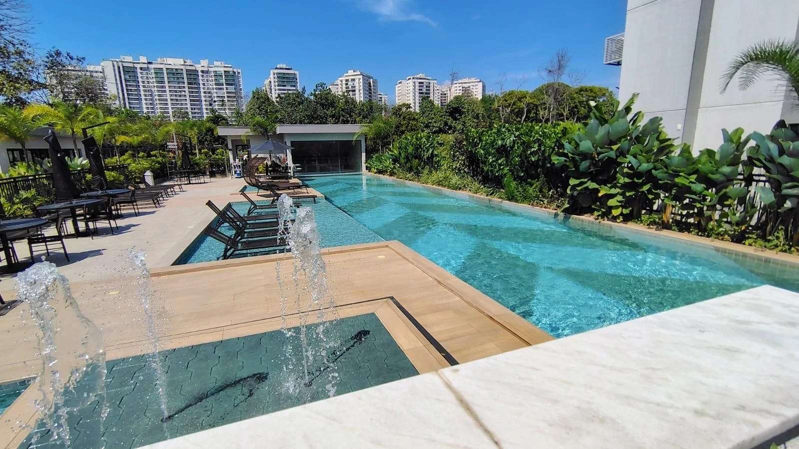 Furnished apartment, 50 m², with a grill on the balcony — photo 38