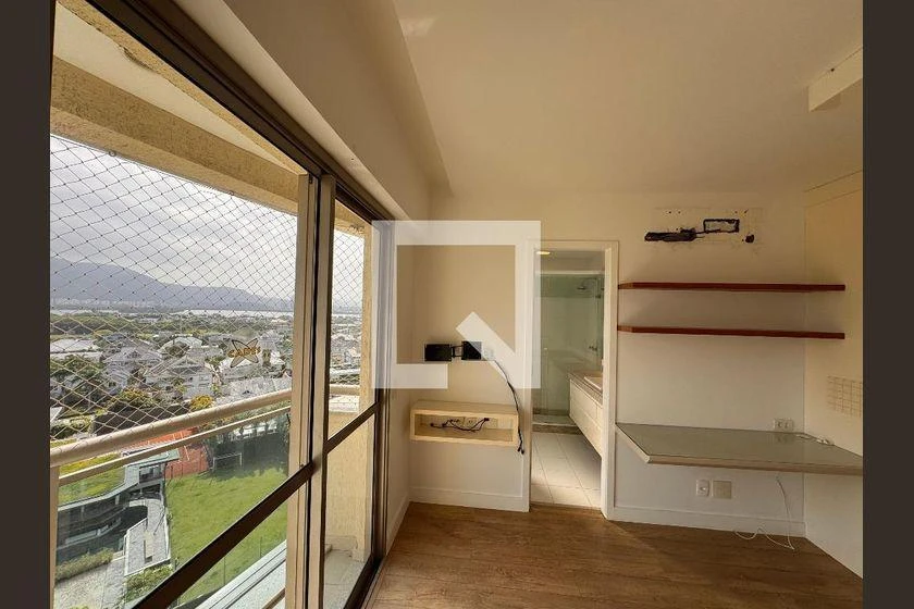 4-bedroom apartment with 4 en-suites and 3 parking — photo 47