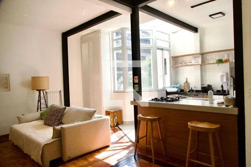 Furnished 1-bedroom apartment with an open-plan kitchen — photo 14