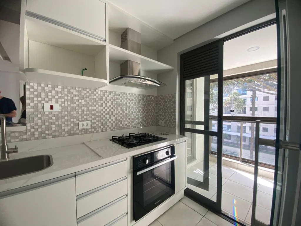 Квартира з 3 спальнями та заскленим балконом 78 м² — photo 2