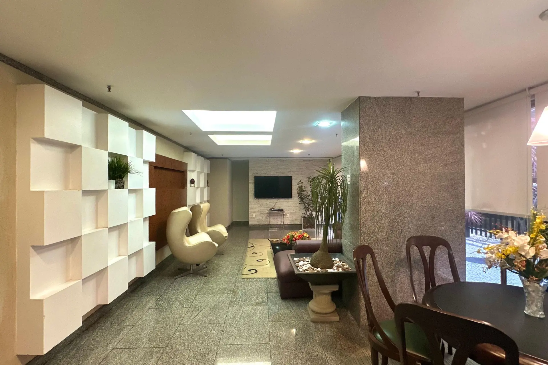 Apartamento mobiliado com 2 suítes e 3 banheiros — photo 4