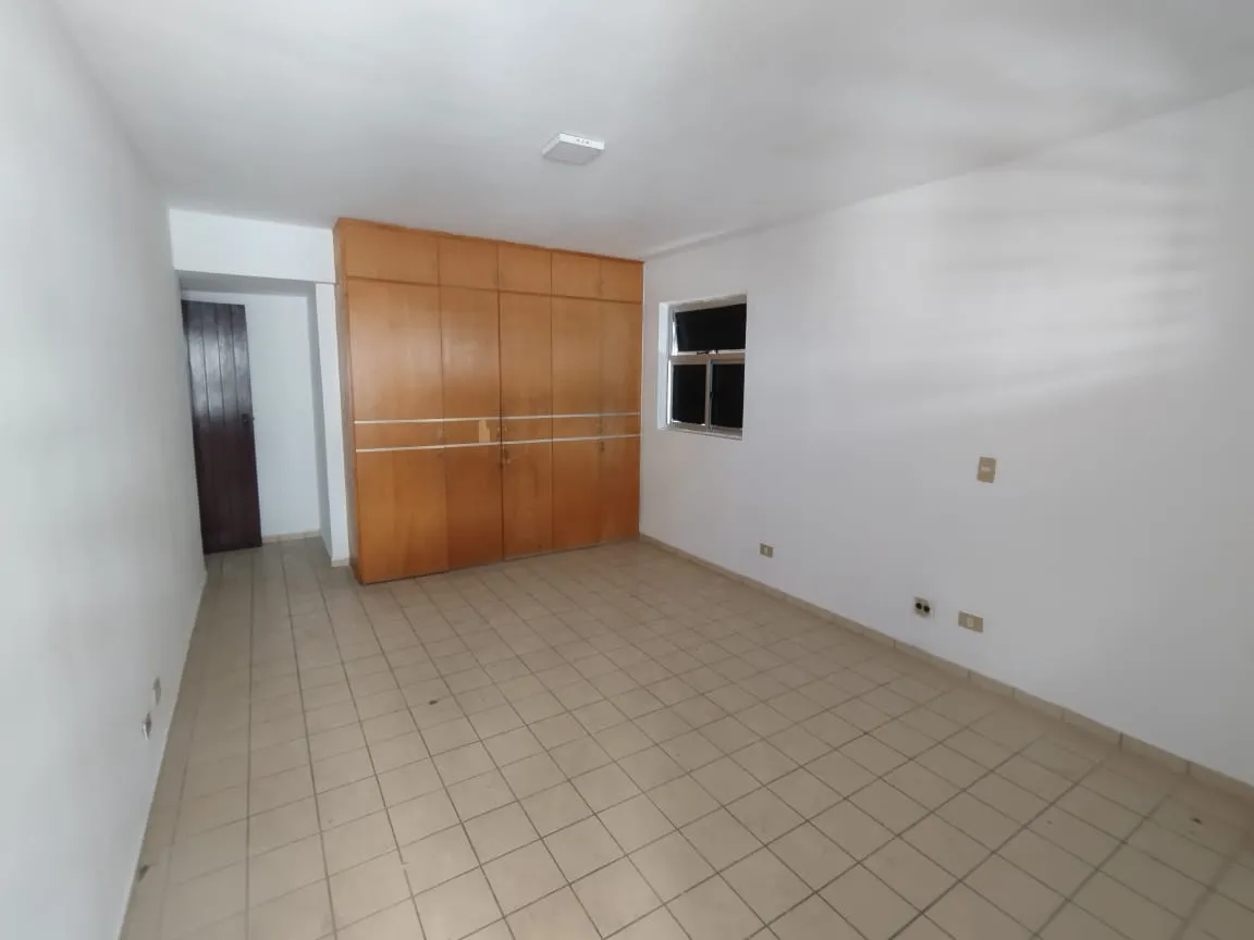 164 m² apartment with 3 bedrooms and 2 suites — photo 9