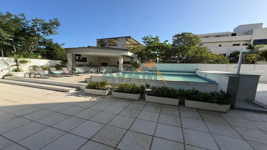 Glass-enclosed balcony in a 3-bedroom apartment, 80 m² — photo 37
