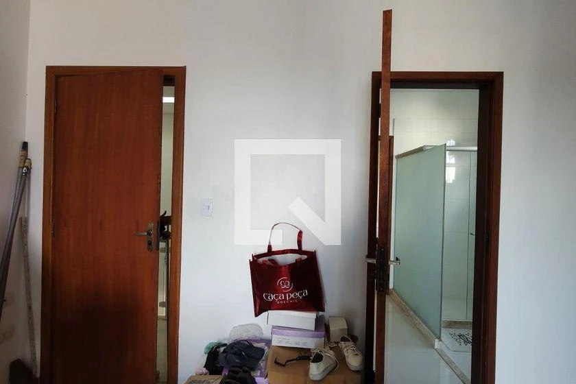 5-bedroom house with a home office — photo 17
