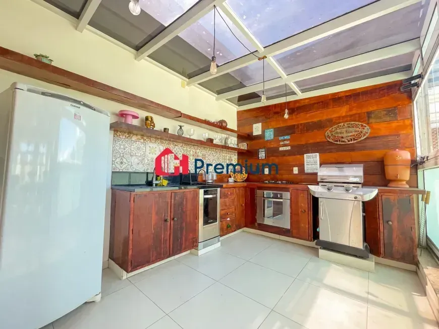 Home office in a 3-bedroom apartment, 200 m² — photo 2