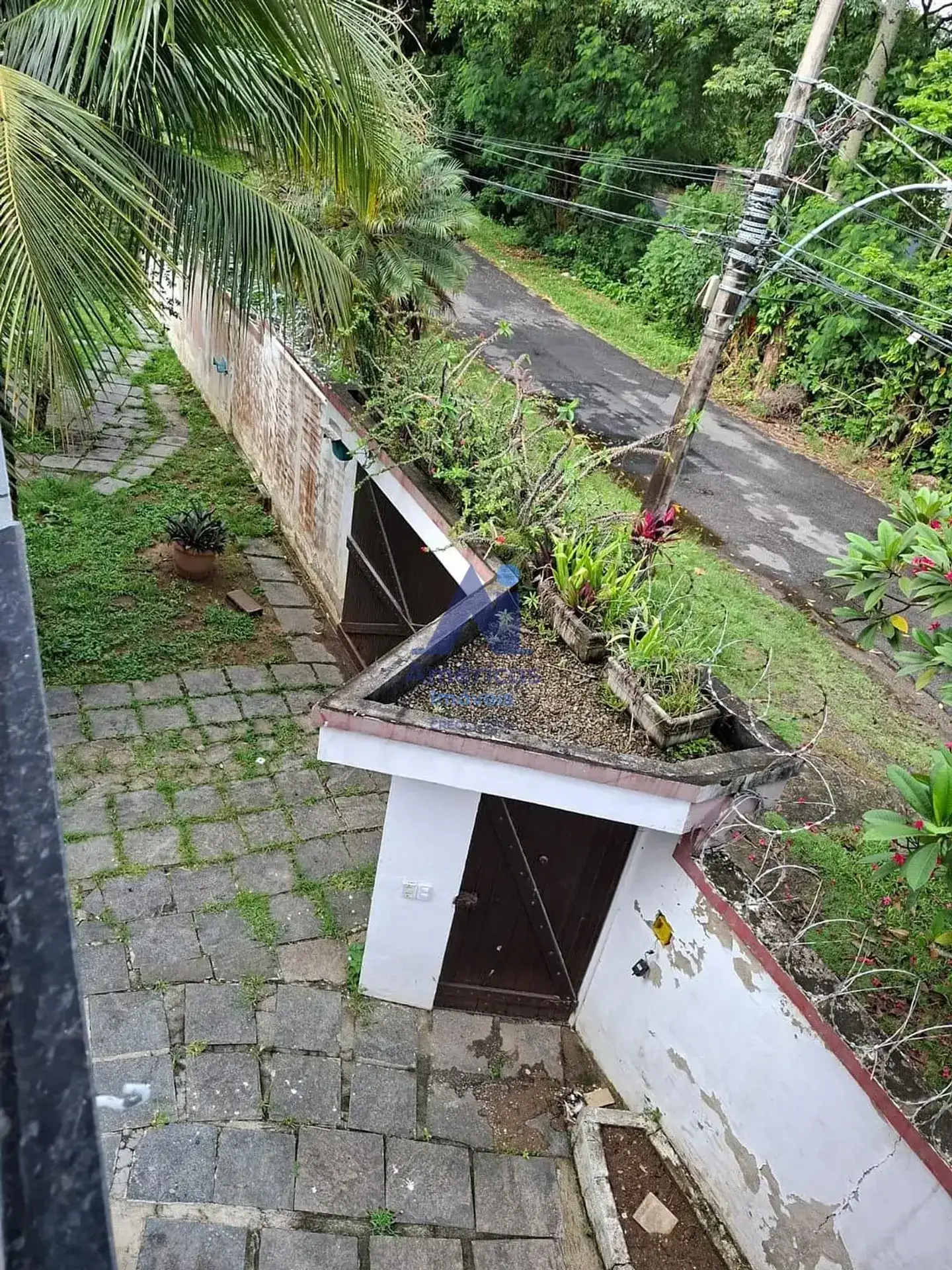 Casa sem mobília com churrasqueira na varanda — photo 34