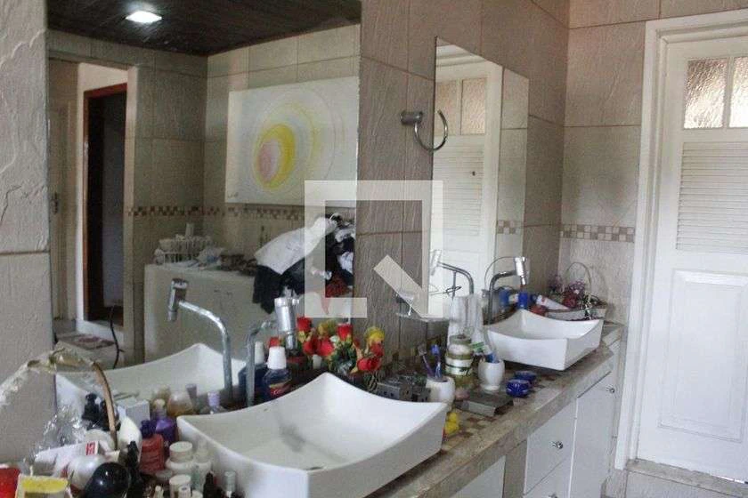 Condominium house with 4 bedrooms and 200 m² — photo 16