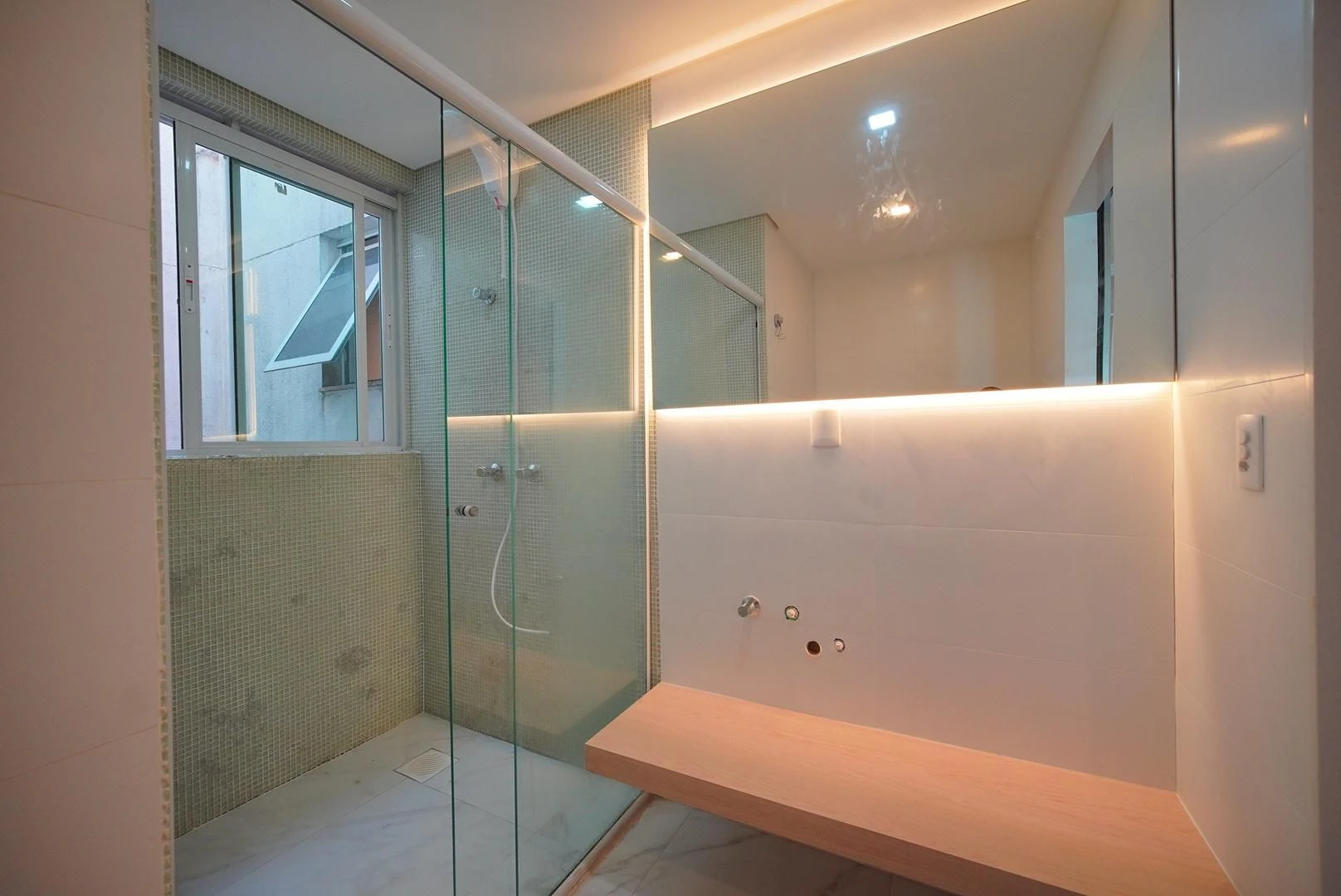 205 m² apartment with a private pool and a jacuzzi — photo 9