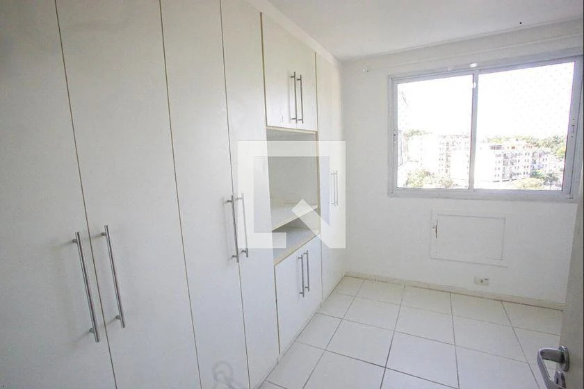 Balcony with a grill in a 3-bedroom apartment, 131 m² — photo 14