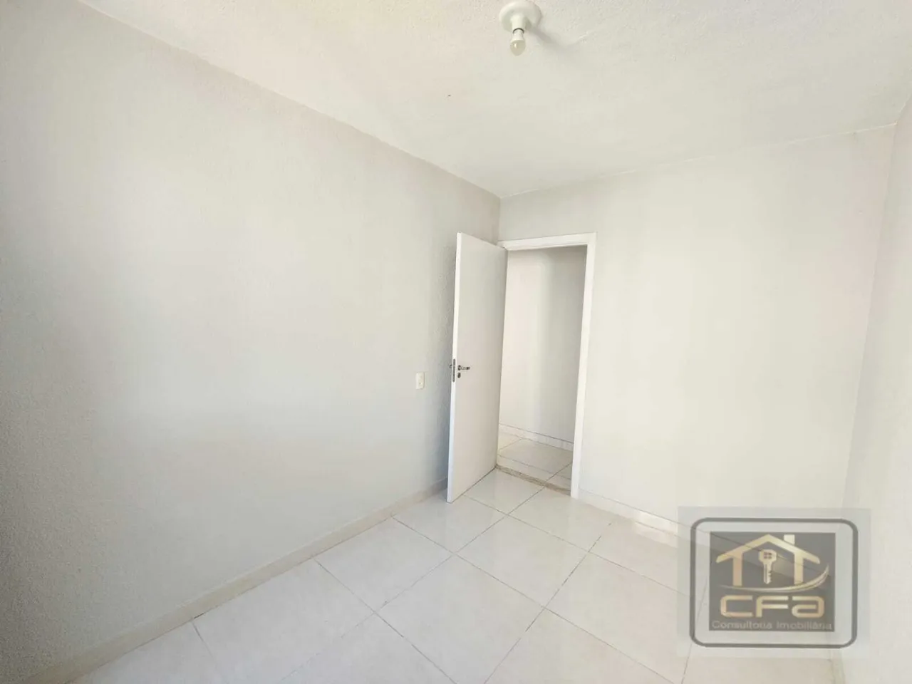 Apartamento de 2 quartos com banheiro e box de vidro — photo 18