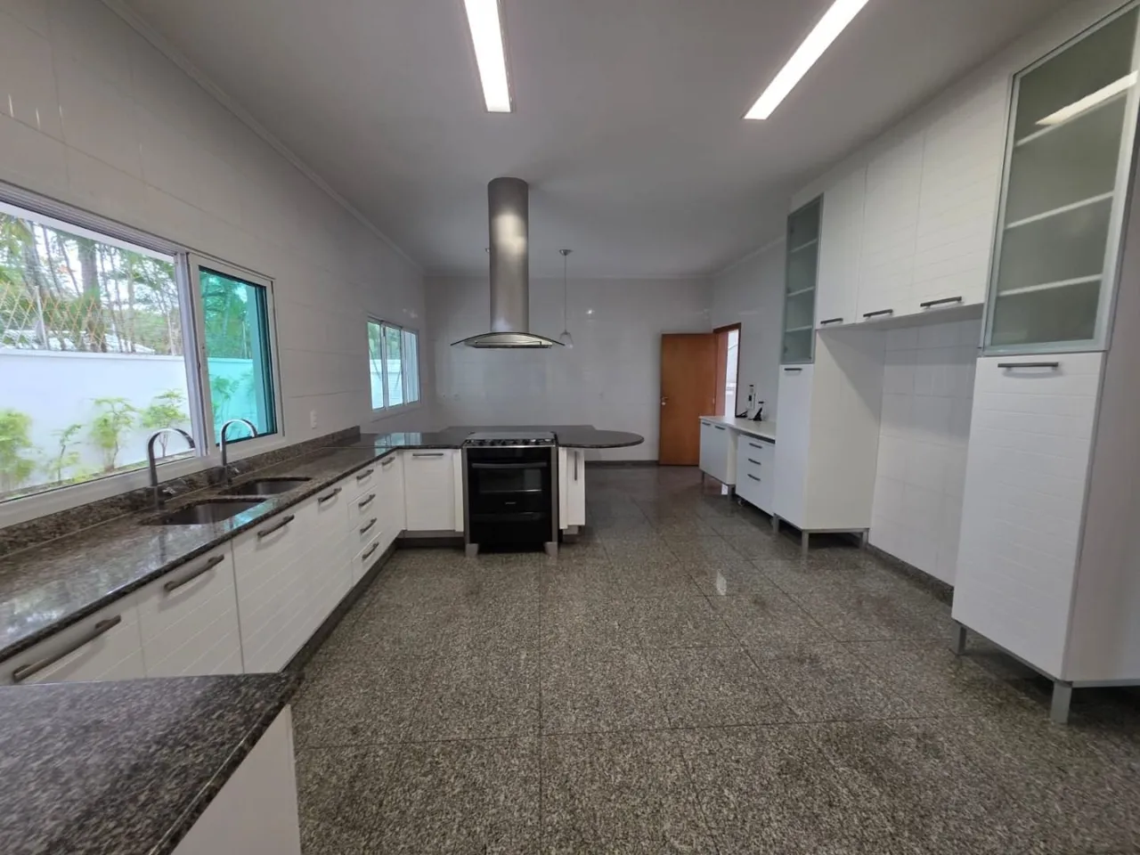 Casa con ventanales de piso a techo en Rio de Janeiro — photo 13