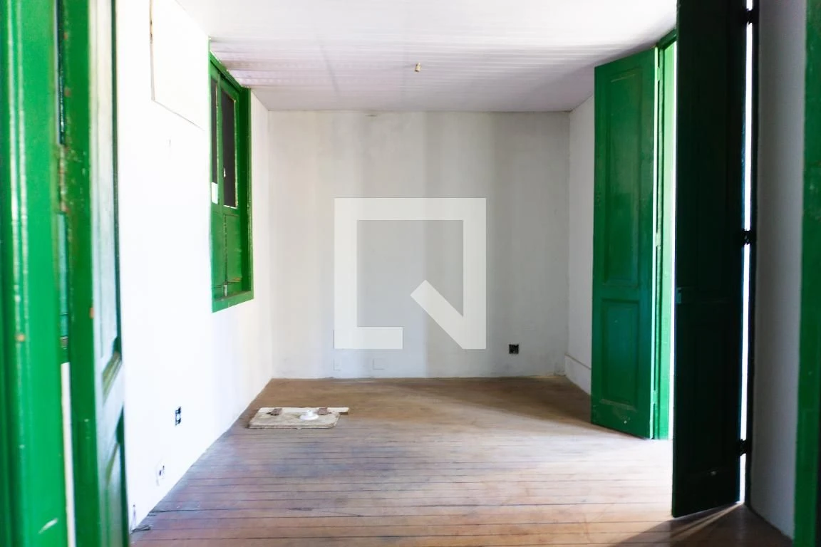 Rental house with 5 bedrooms and a closed kitchen room — photo 46