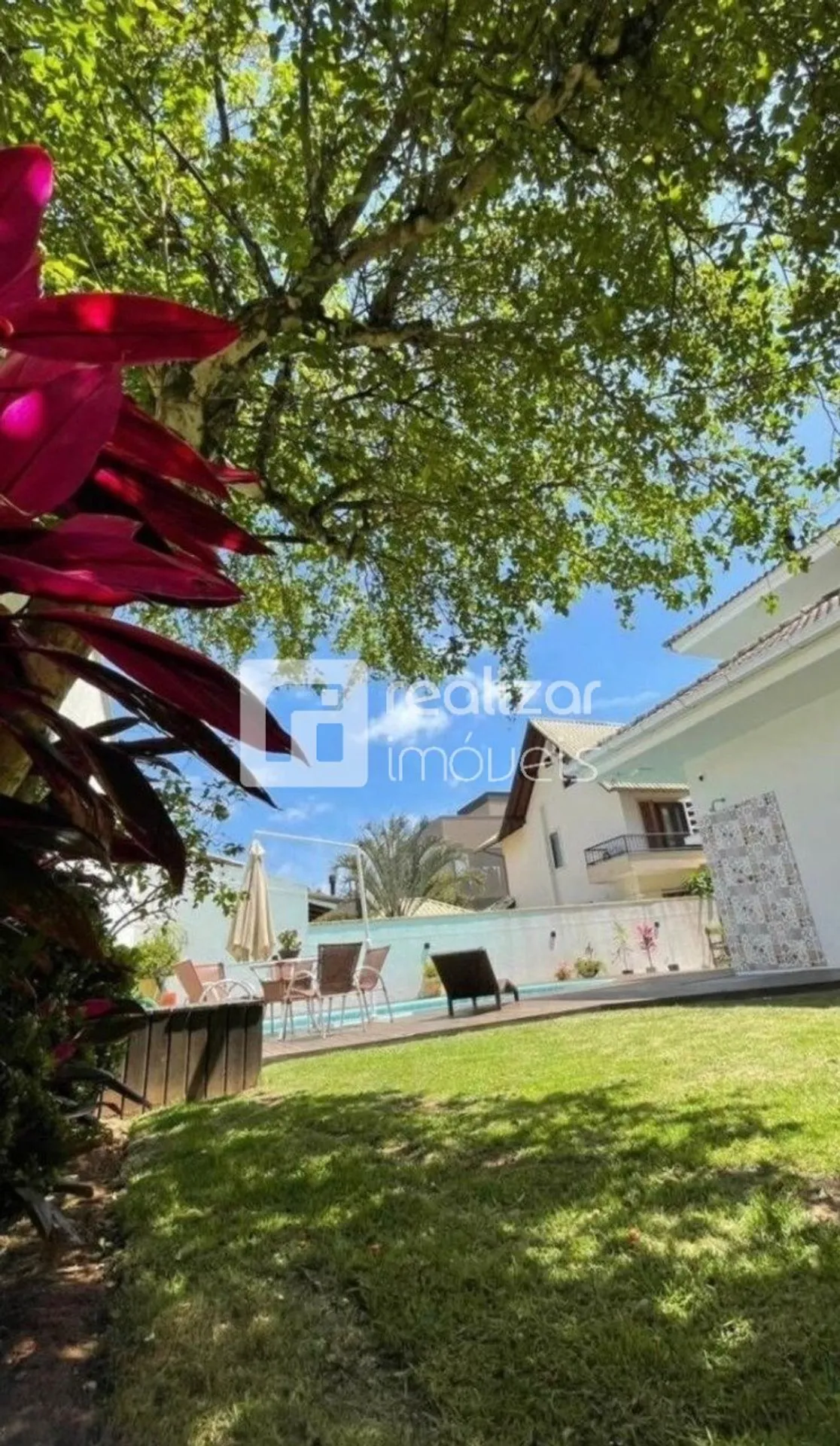 House with 6 bedrooms and 450 m² plus 3 parking spaces — photo 15