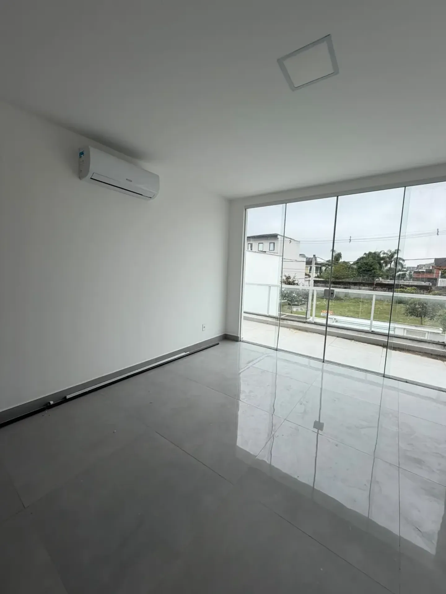 House, 300 m², with a walk-in closet — photo 10