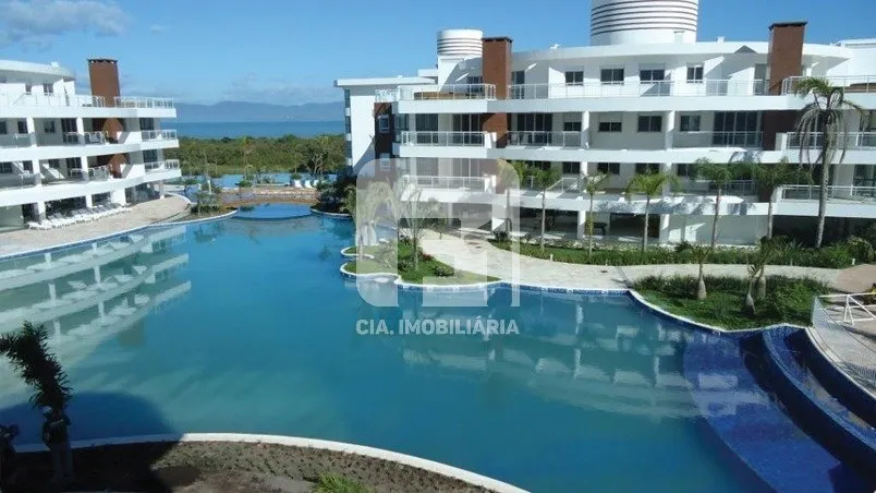 3-bedroom apartment with a private pool in Florianópolis — photo 2