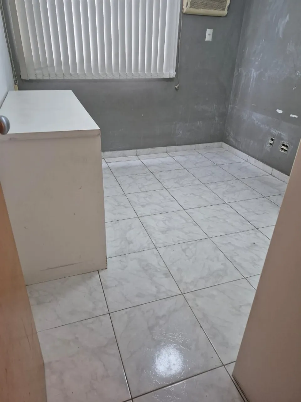 2-bedroom apartment in a building with a gym — photo 15
