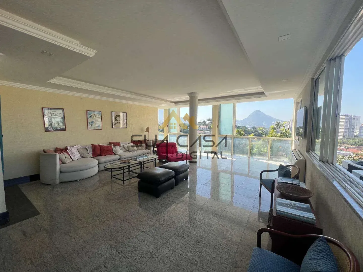 House with 5 bedrooms, 5 bathrooms and built-in wardrobes — photo 12