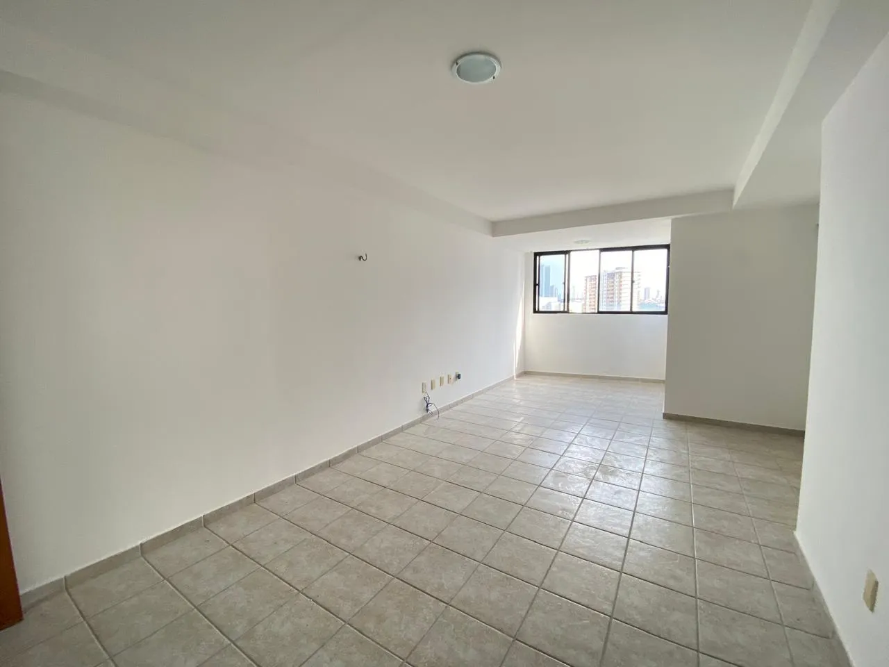 2-bedroom apartment of 54 m² with 1 covered parking — photo 2