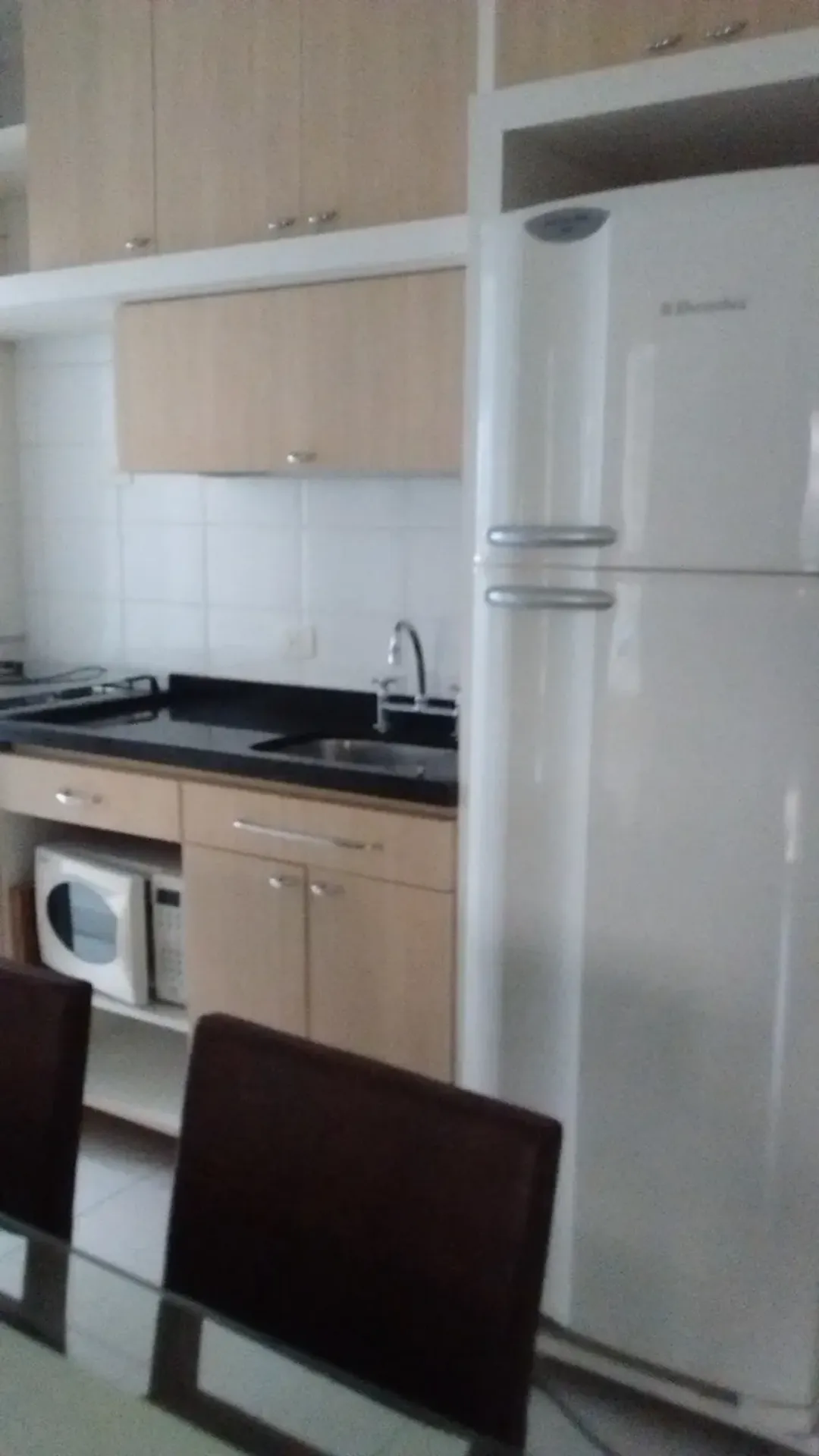 One-bedroom apartment in a building with a gym — photo 15
