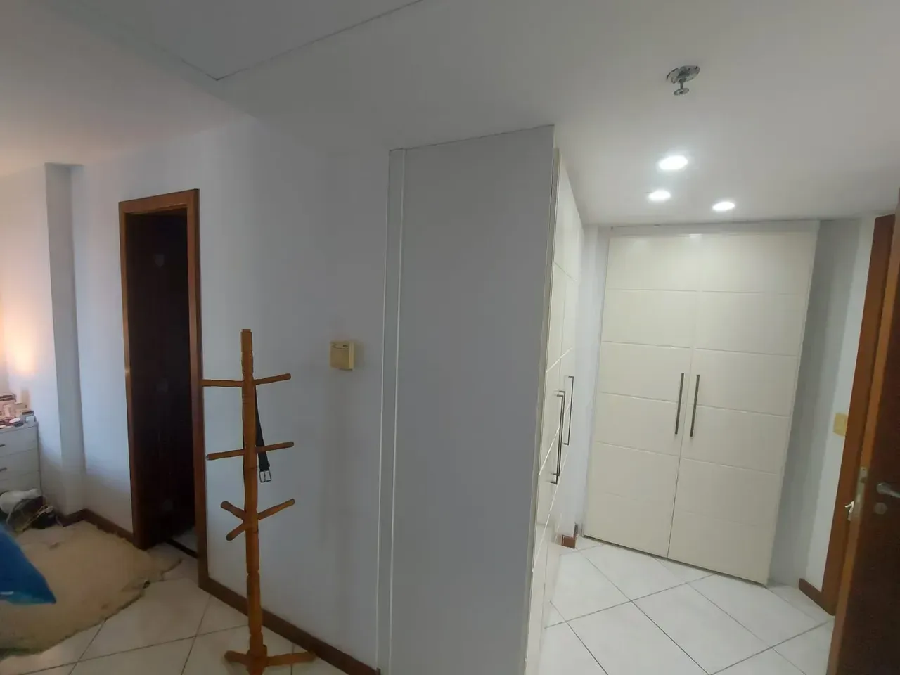 2-bedroom apartment with water view through the windows — photo 14