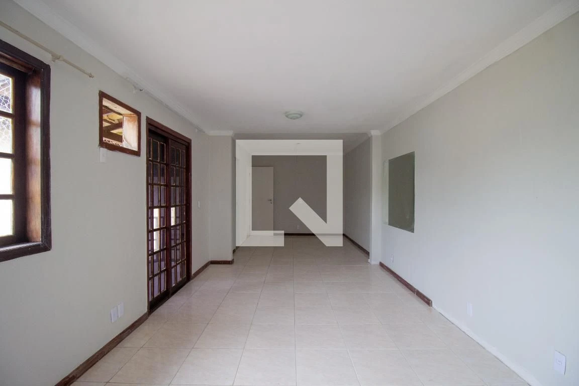 4-bedroom house with a private pool in Rio de Janeiro — photo 35