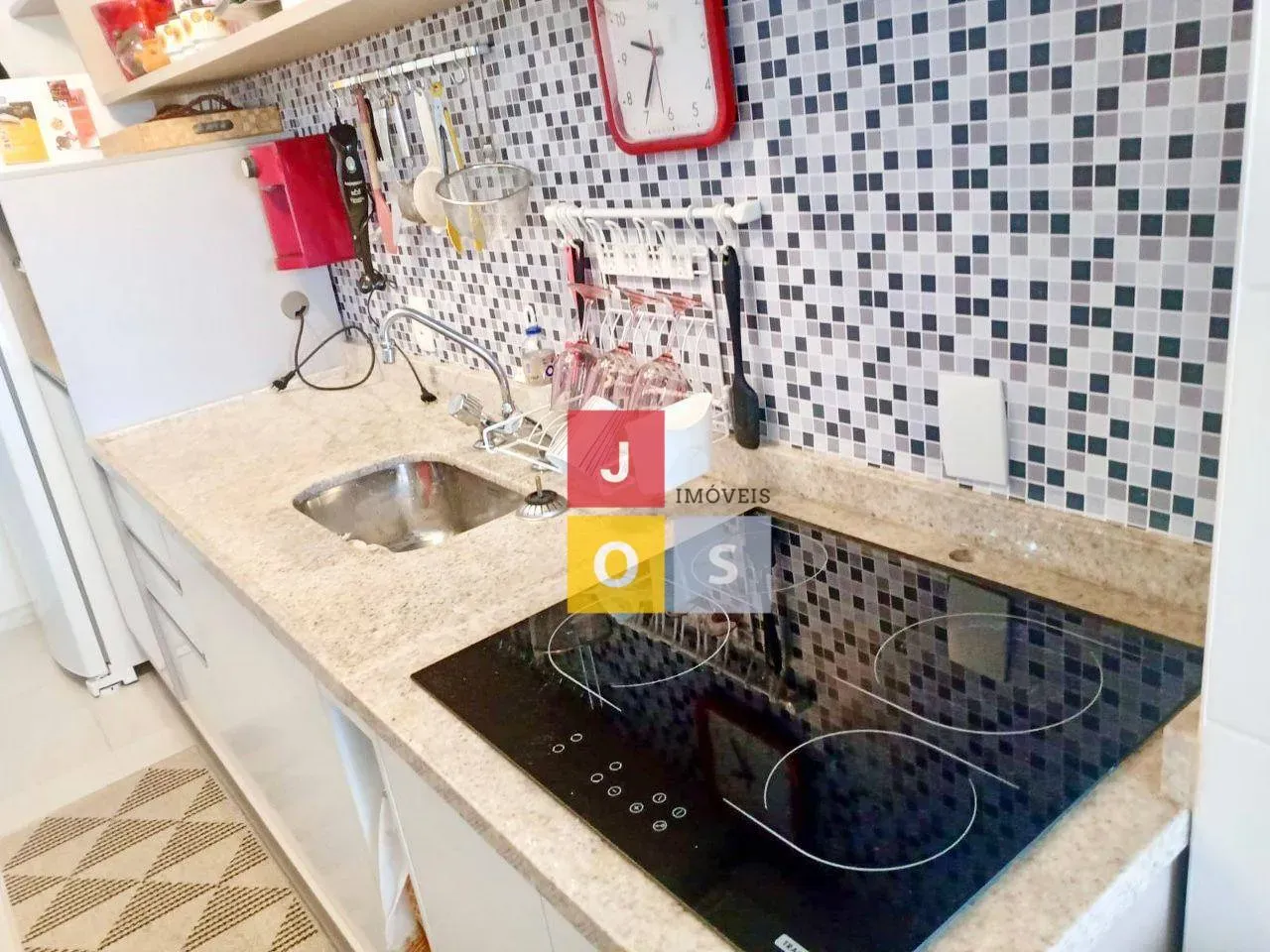 Квартира с 2 спальнями и застеклённым балконом — photo 2
