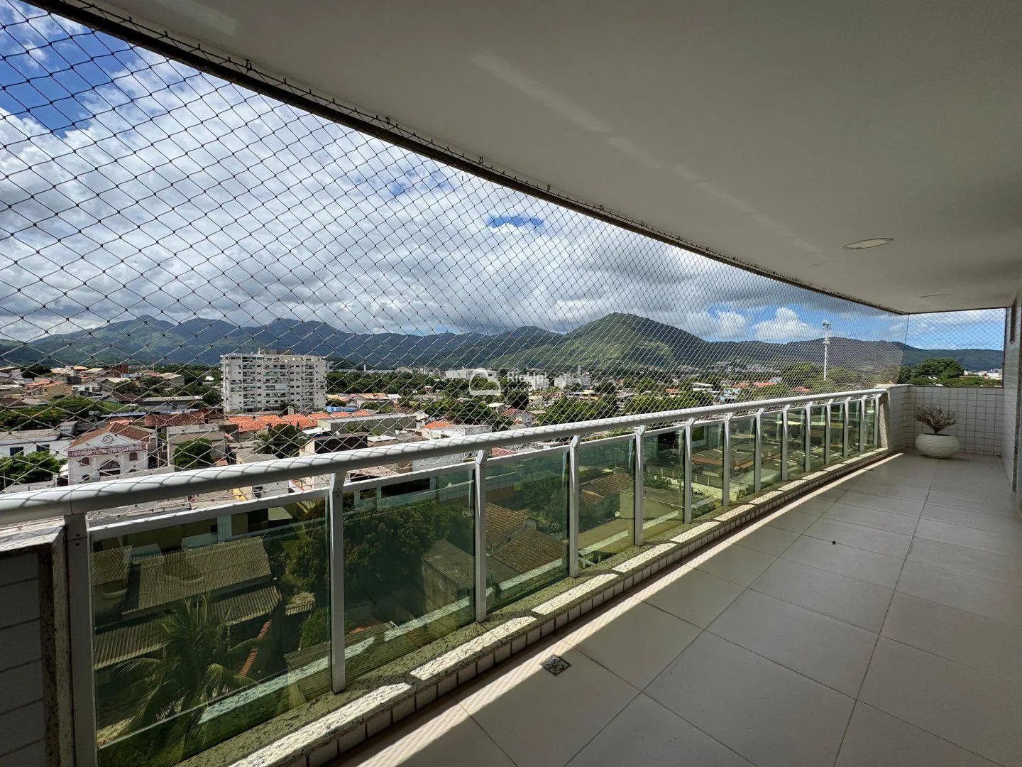 Apartment, 246 m², with a grill on the balcony — photo 29
