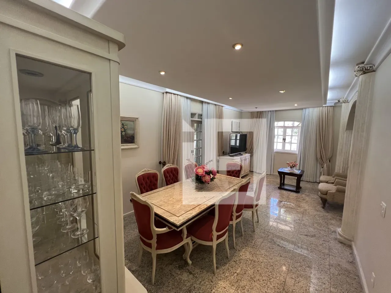 House with 4 suites and 5 parking spaces plus balcony BBQ — photo 39