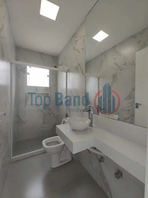 Unfurnished house with 4 bedrooms and 1 bathroom — photo 19