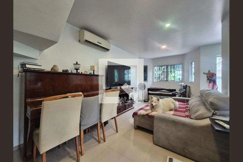 Condominium house with 4 bedrooms and a gas stove — photo 18