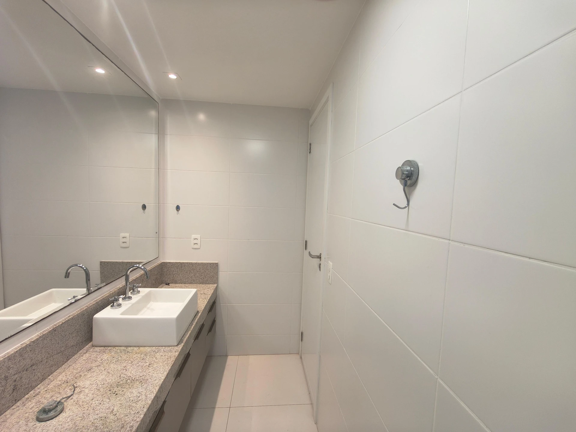 Apartamento mobiliado com 2 quartos e 3 banheiros — photo 41