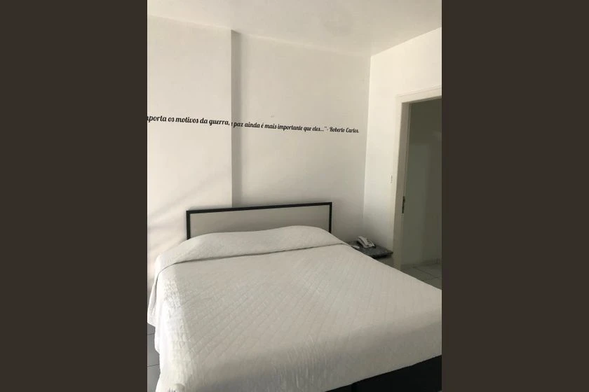 Estudio sin amueblar con 1 dormitorio y cocina abierta — photo 3