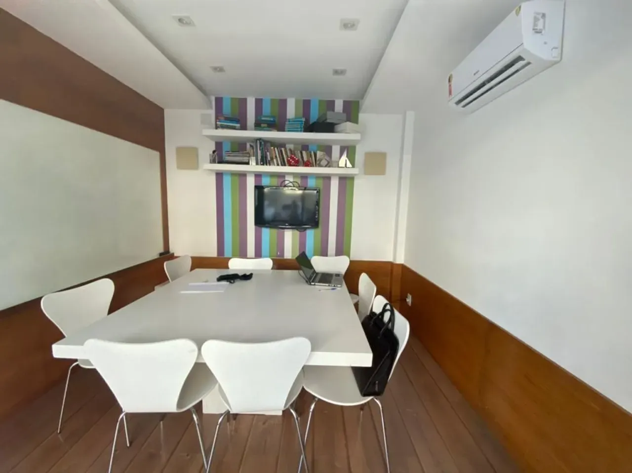 Apartment, 69 m², with a glass-enclosed balcony — photo 7