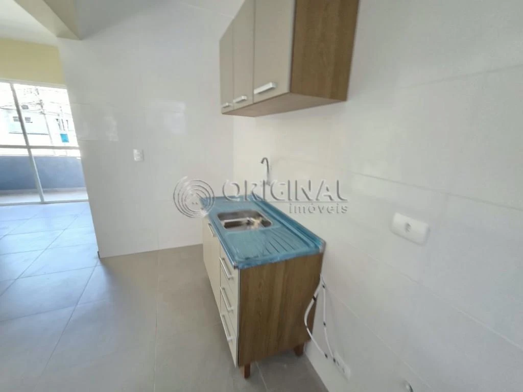 Departamento con balcón cerrado con vidrio en Curitiba — photo 9