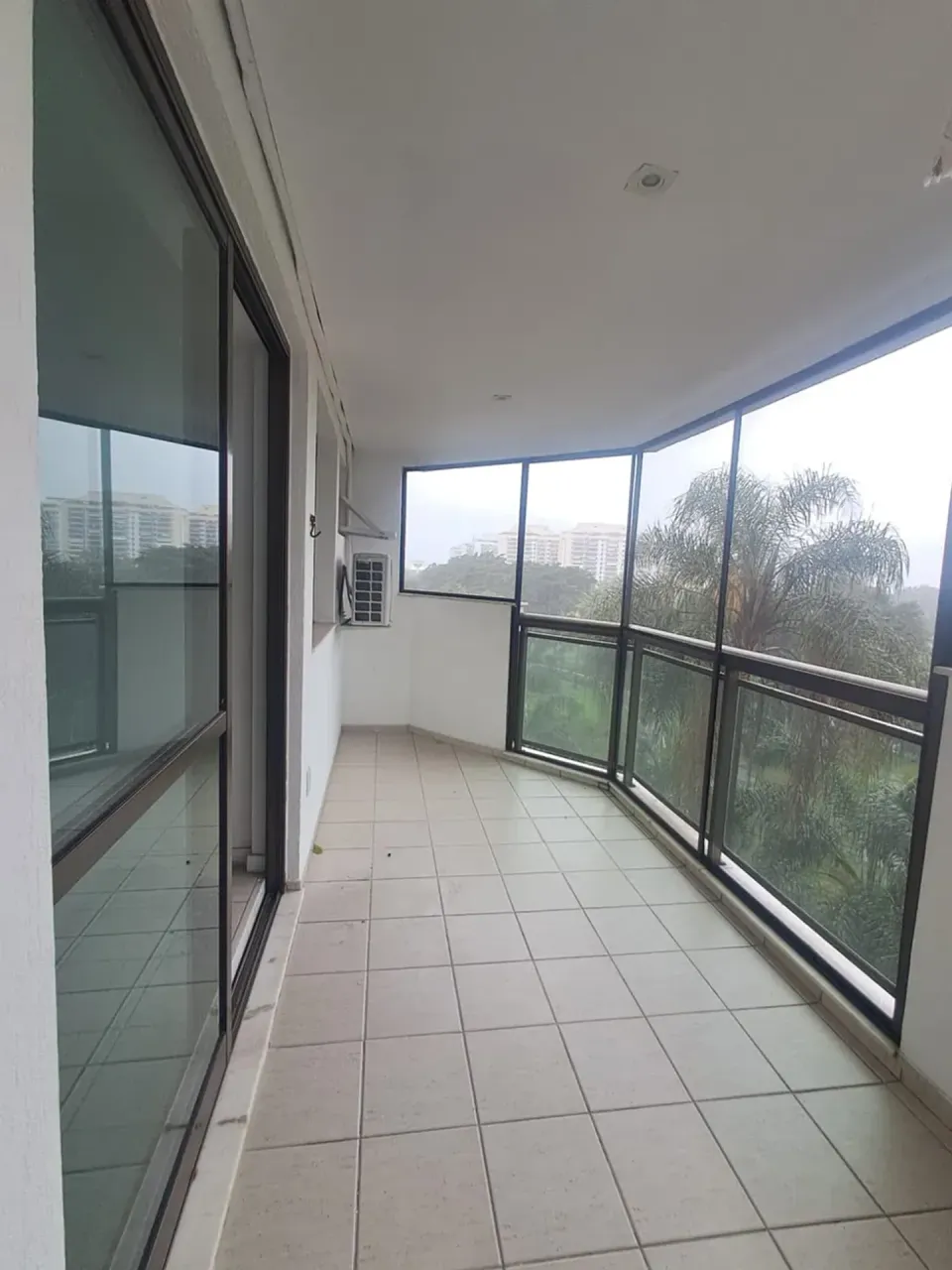 Rental apartment with 3 bedrooms and 3 bathrooms — photo 15