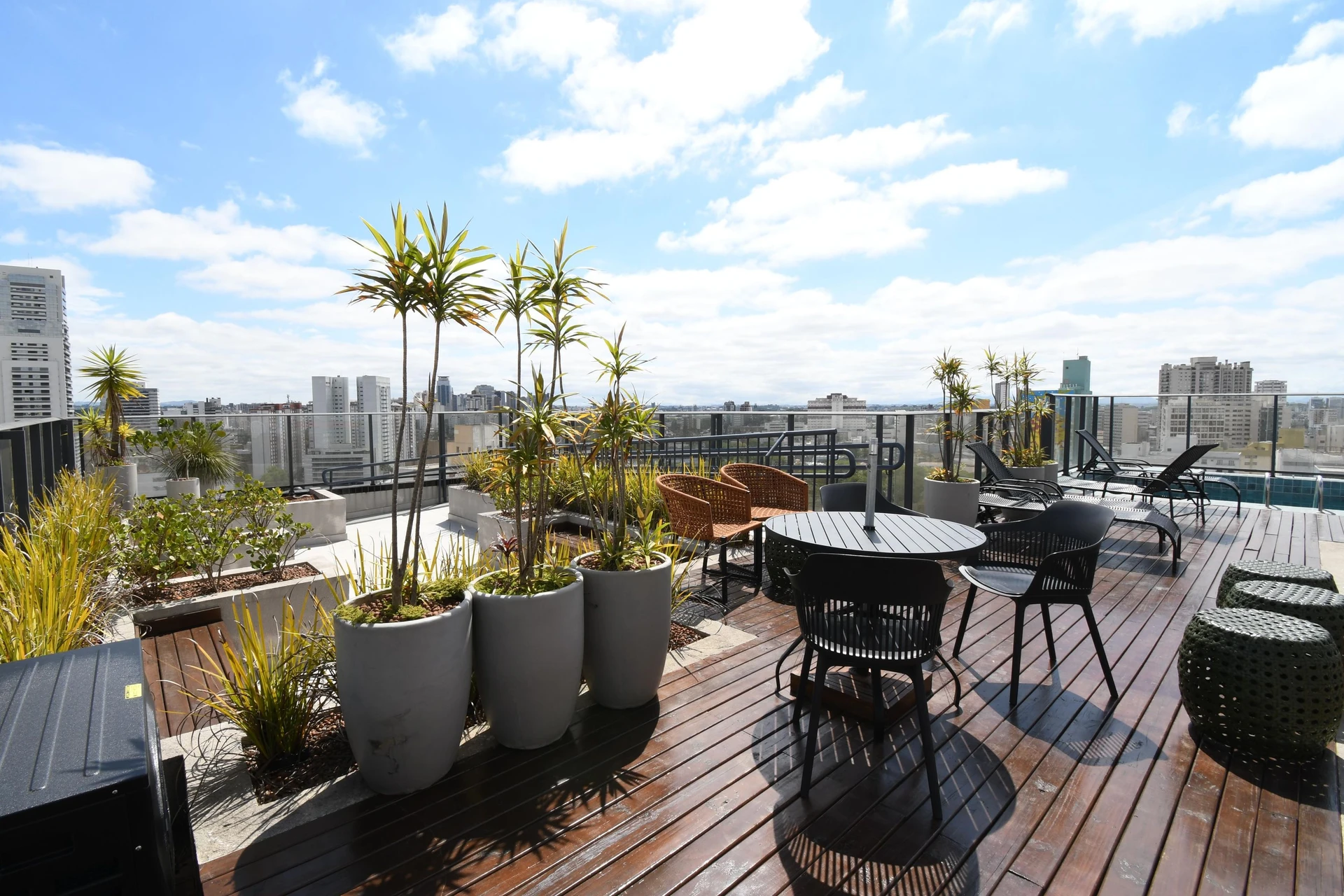Furnished studio, 25 m², with floor-to-ceiling windows — photo 20