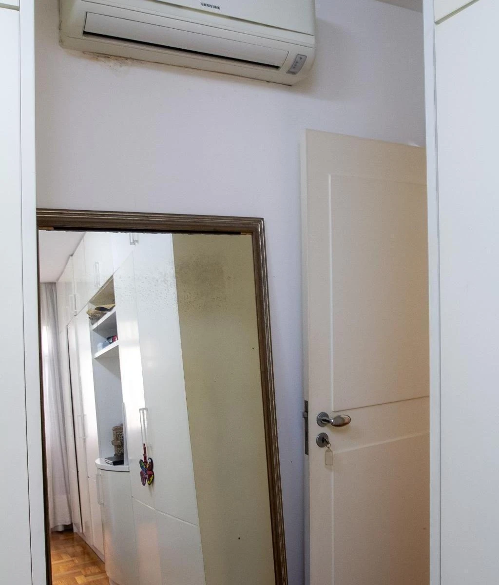 Furnished apartment with 3 bedrooms and 148 m² — photo 25