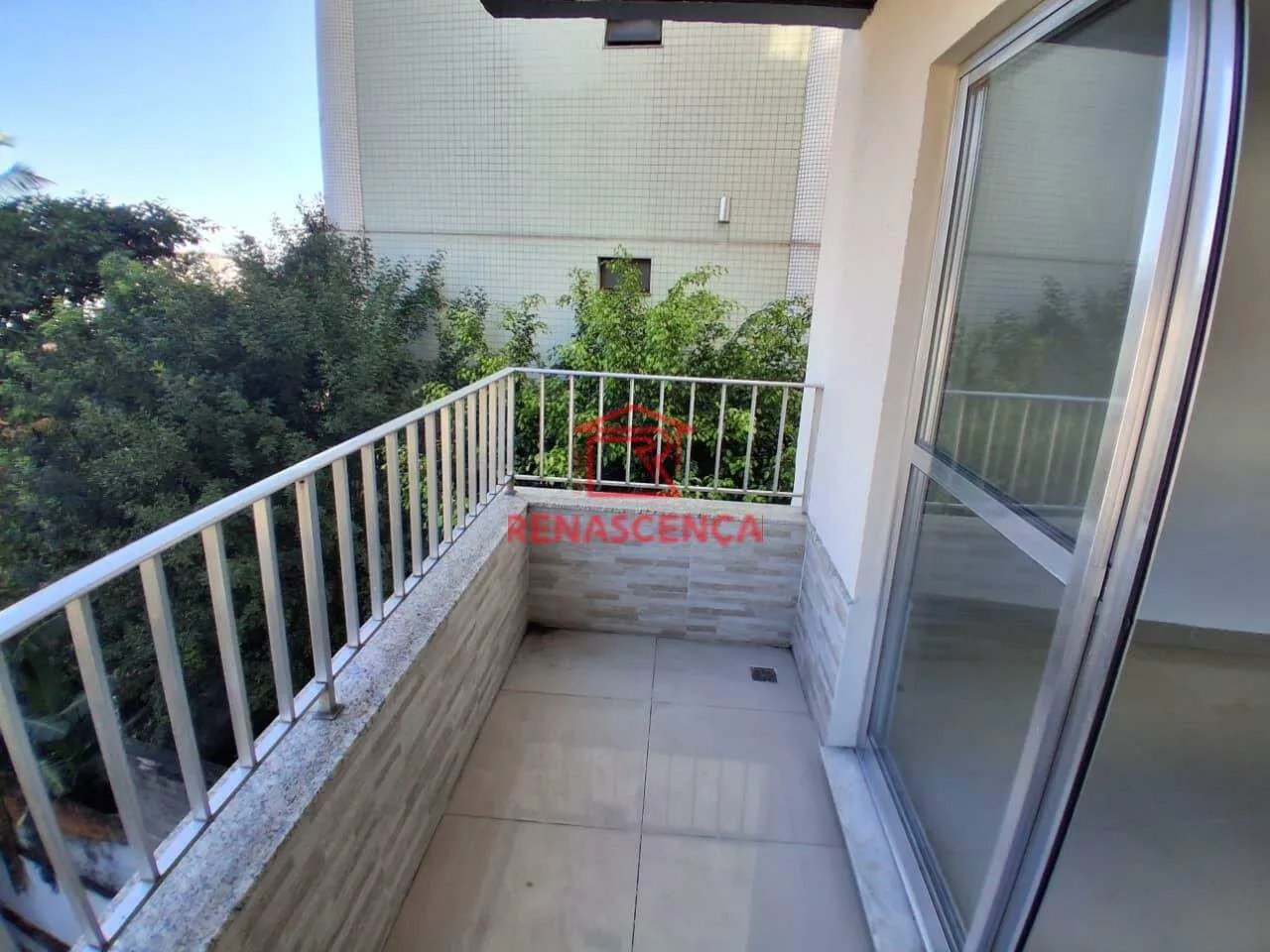 Apartamento com 3 quartos e cozinha integrada moderna — photo 4