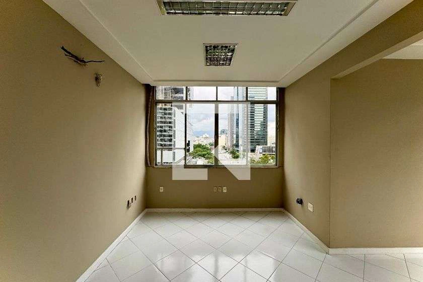 Apartamento de 2 quartos com cozinha separada — photo 25