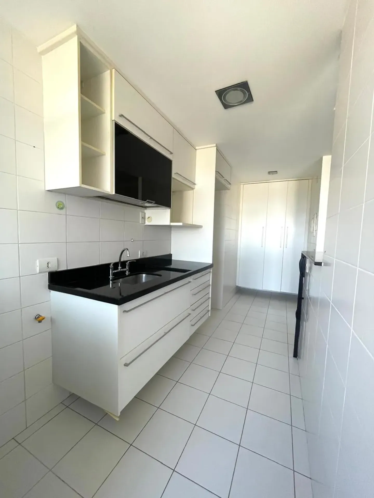2-bedroom apartment in a building with a sauna — photo 13