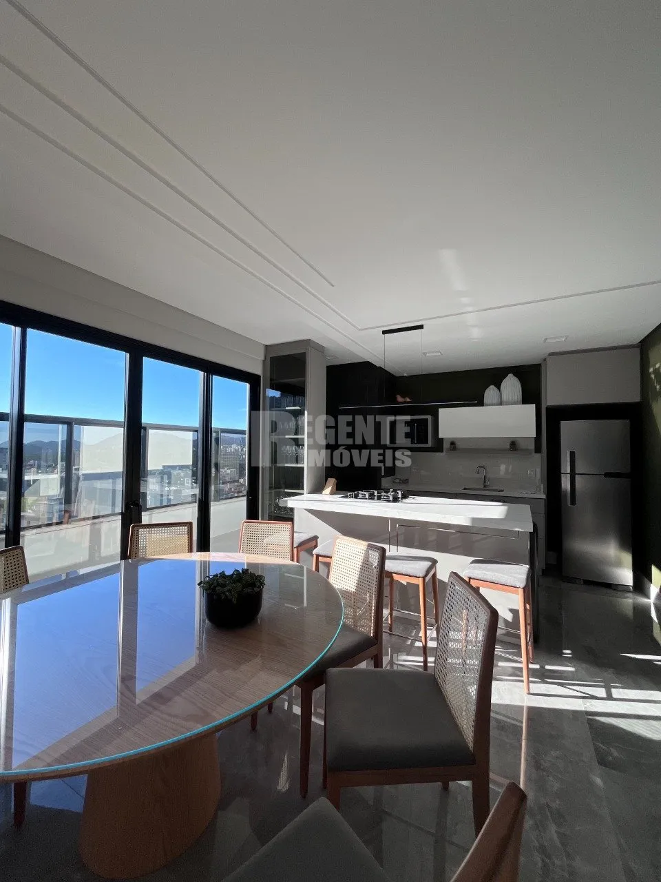 Apartamento amueblado de 2 dormitorios con balcón — photo 38