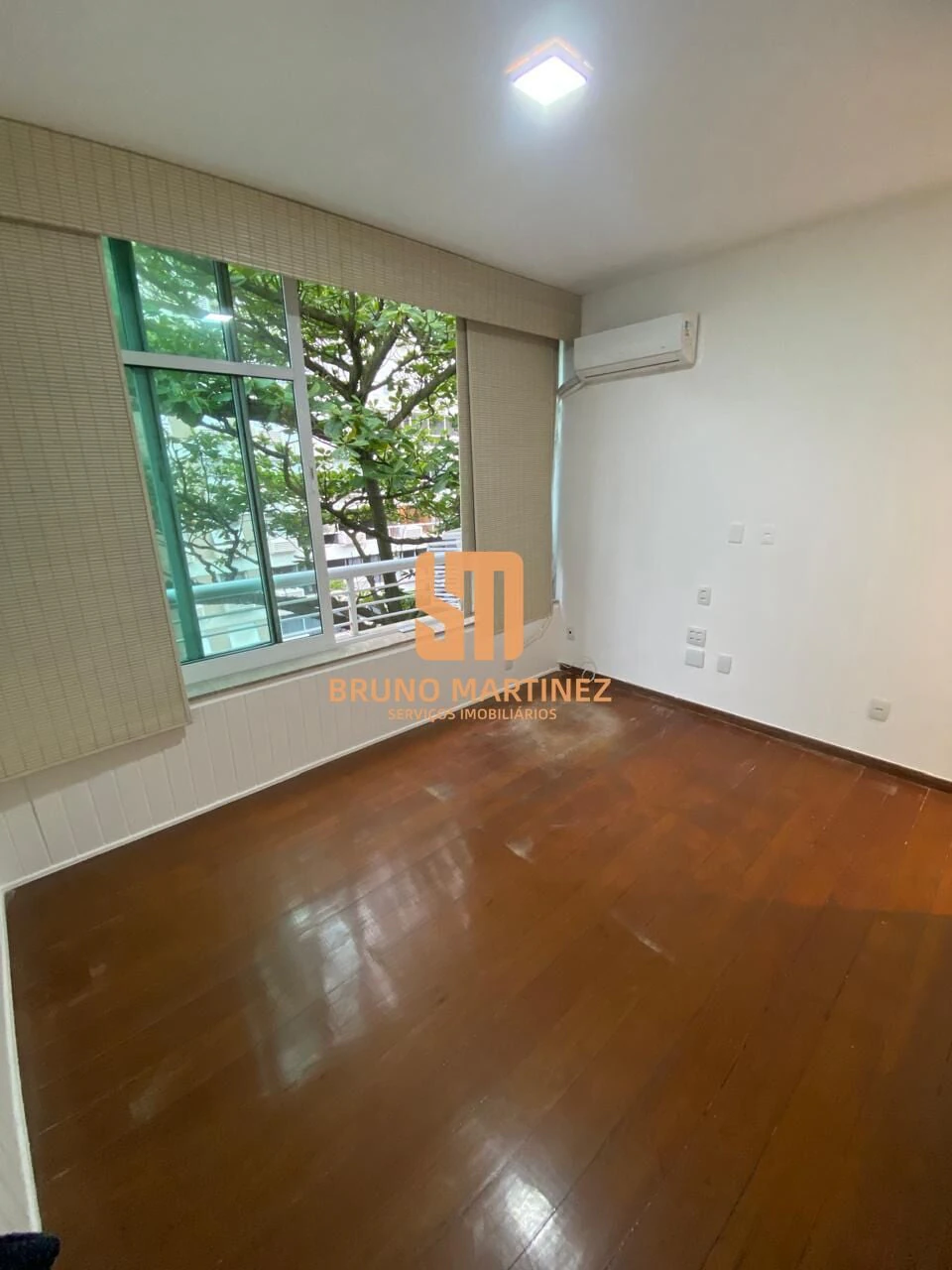 Apartamento sem mobília de 219 m² com 4 quartos e 5 banheiros — photo 11