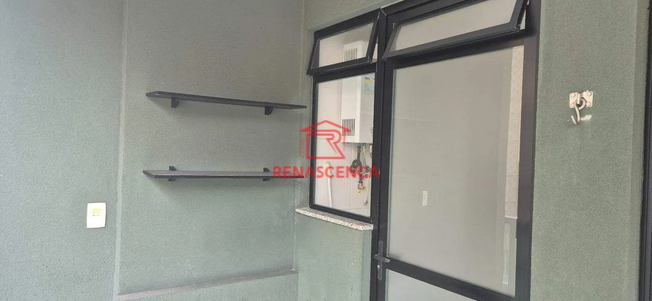 2-bedroom apartment in a building with a gym — photo 14